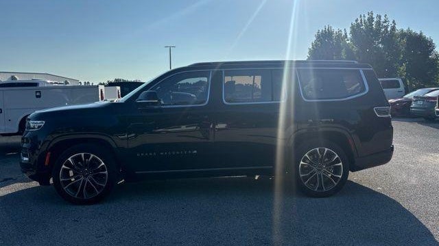 2023 Jeep Grand Wagoneer Series III Obsidian