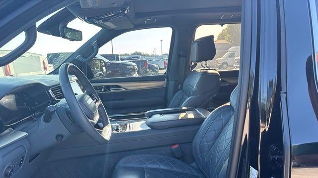 2023 Jeep Grand Wagoneer Series III Obsidian