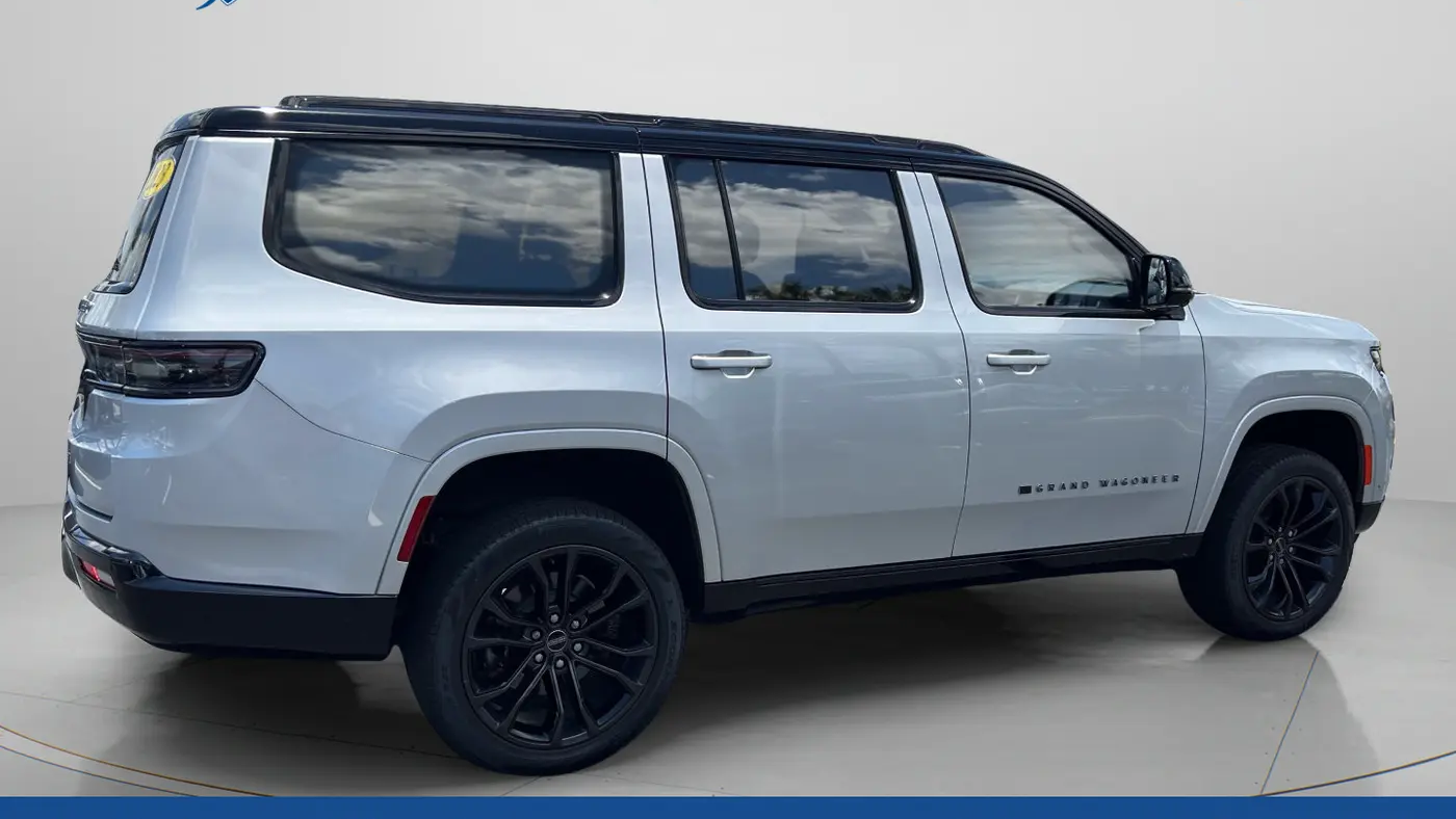 2023 Jeep Grand Wagoneer Series III Obsidian