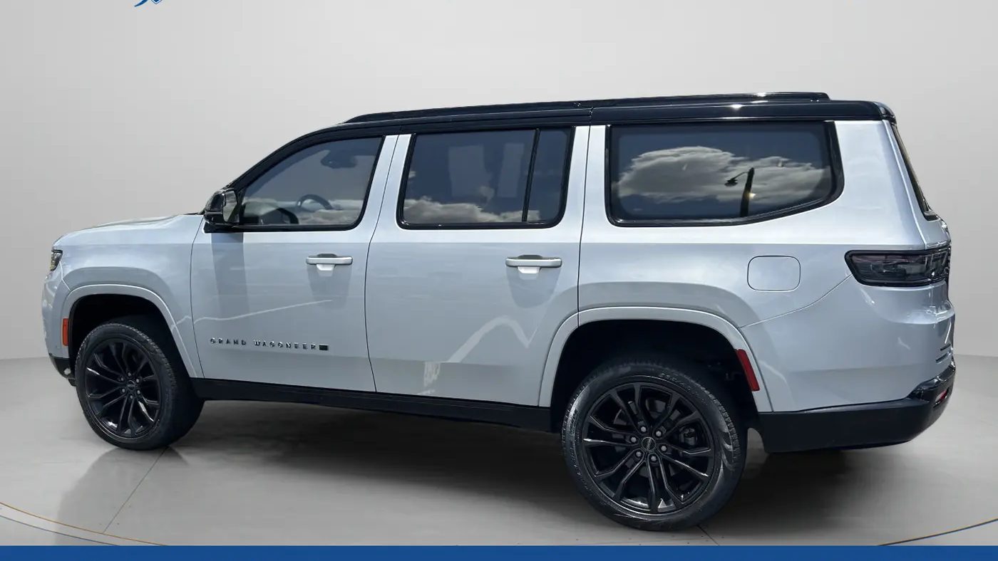 2023 Jeep Grand Wagoneer Series III Obsidian