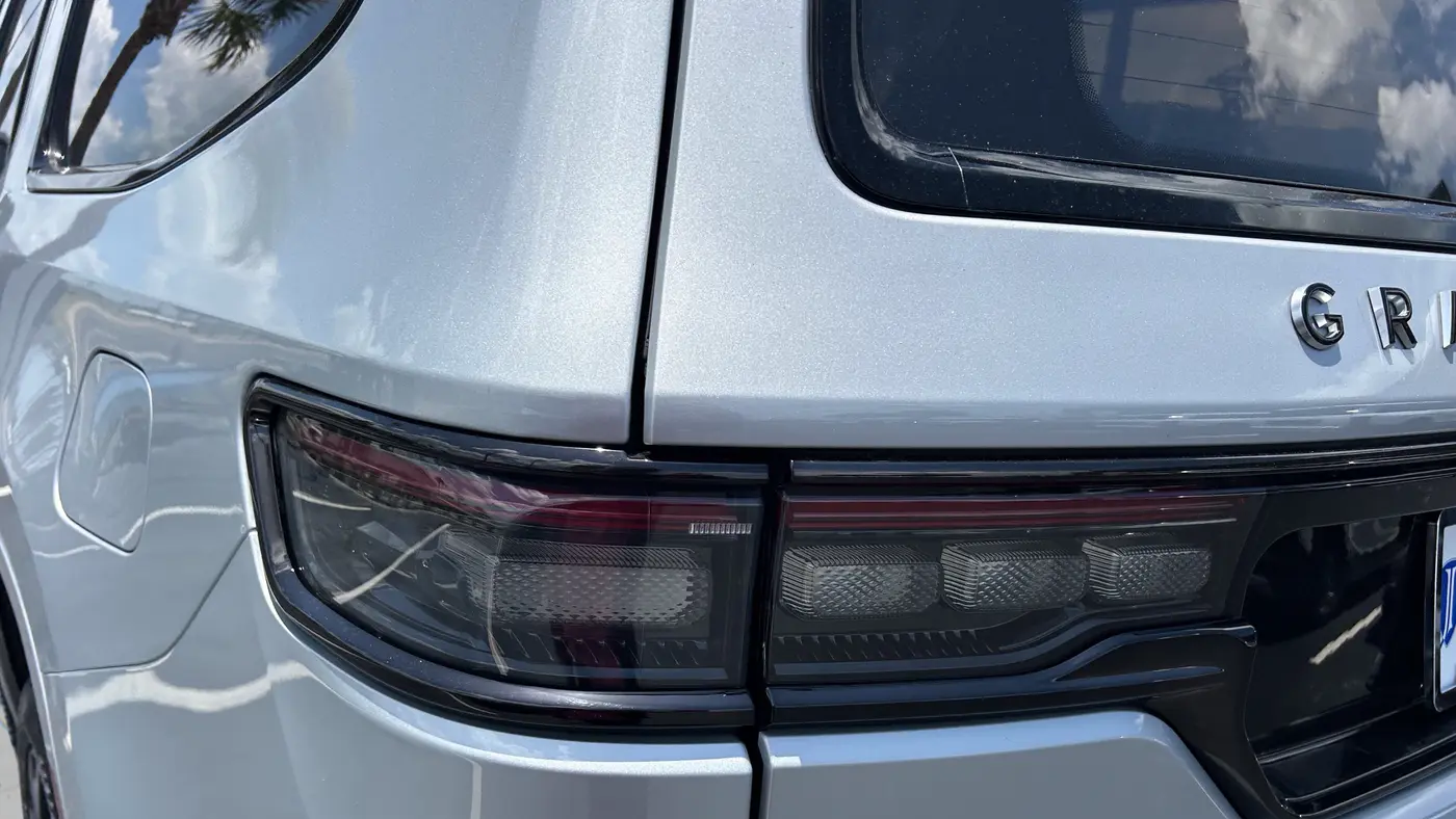 2023 Jeep Grand Wagoneer Series III Obsidian
