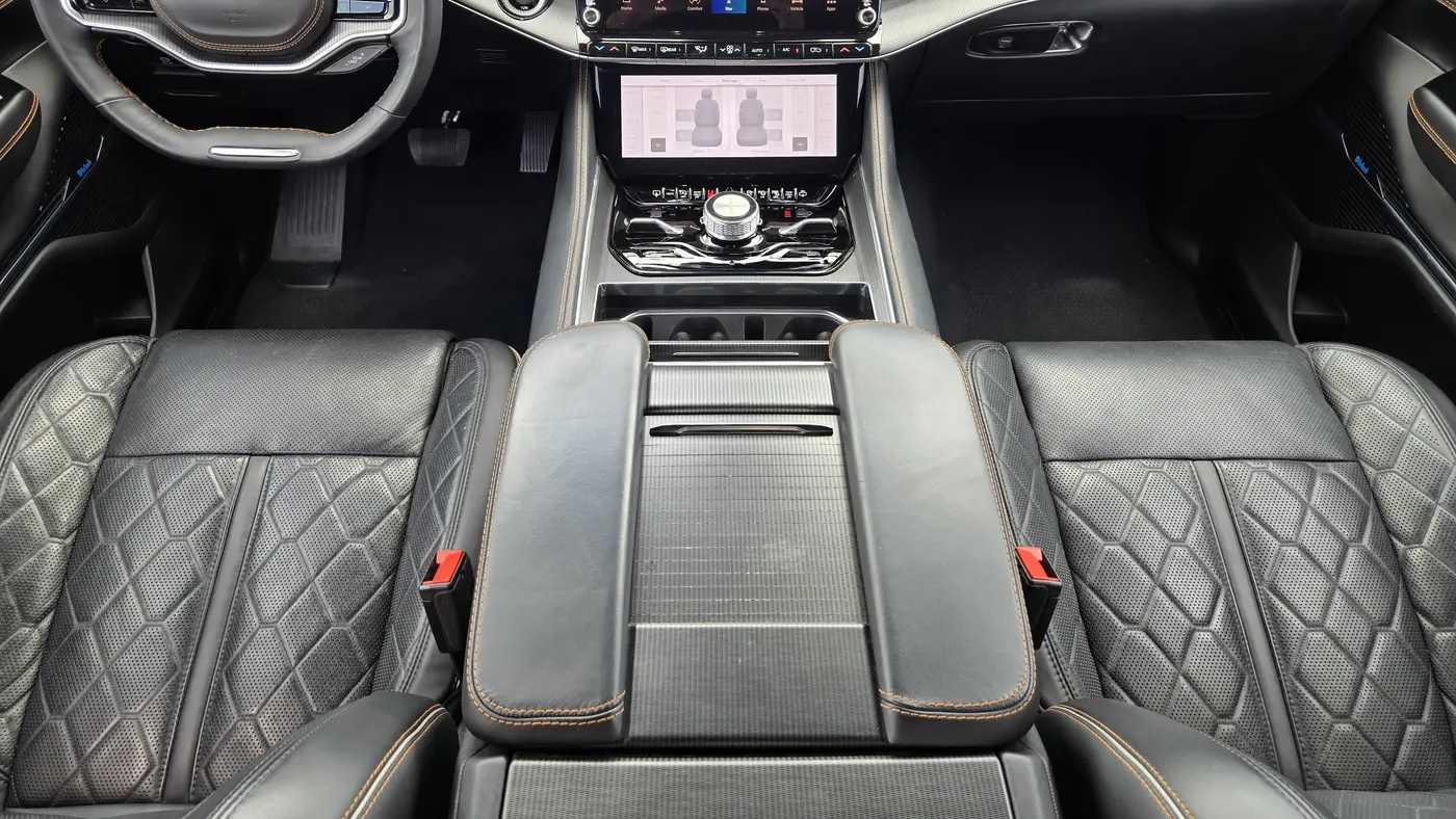 2023 Jeep Grand Wagoneer Series III Obsidian
