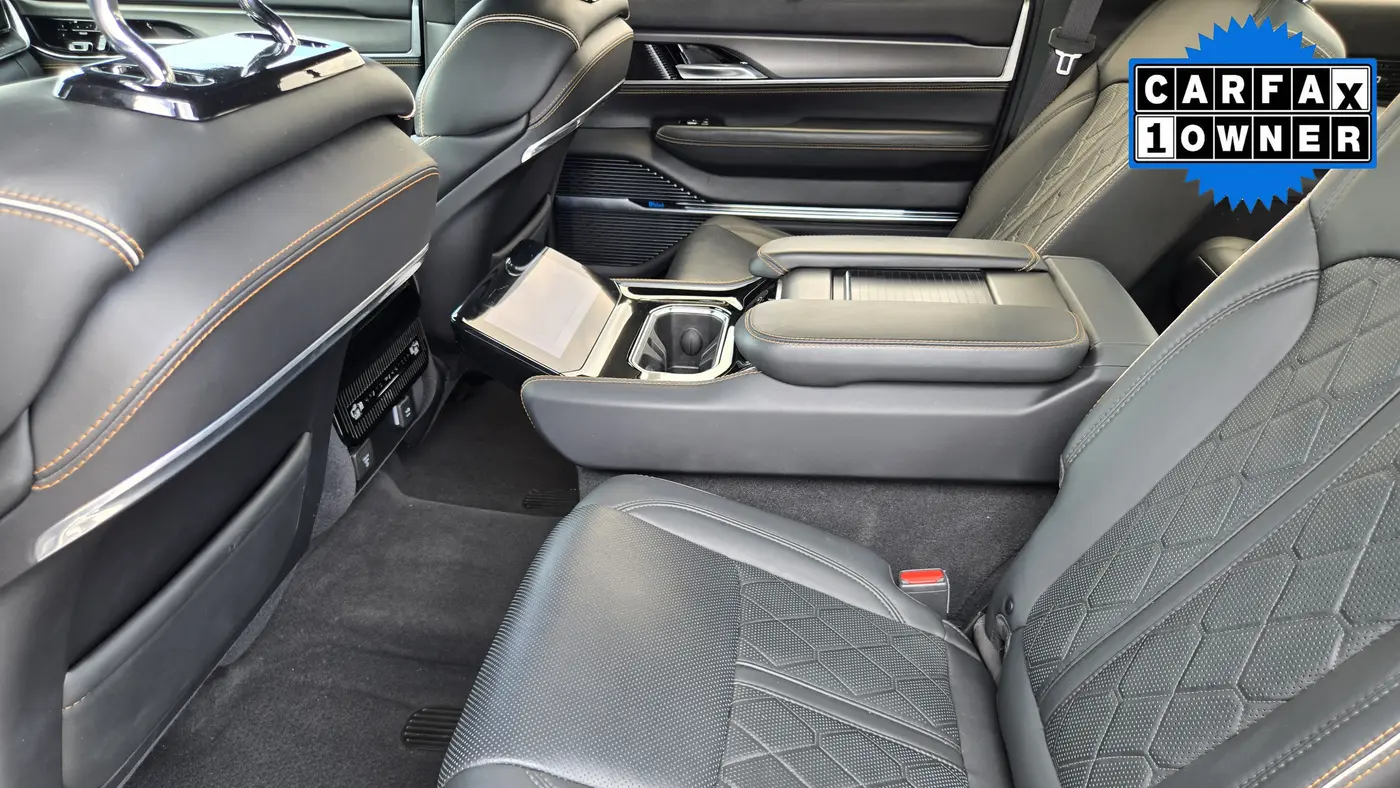 2023 Jeep Grand Wagoneer Series III Obsidian