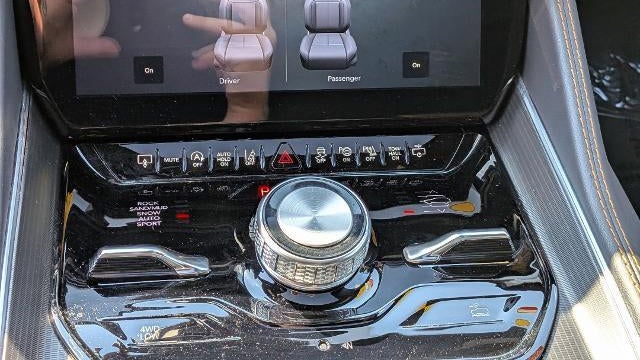 2025 Jeep Grand Wagoneer Series III
