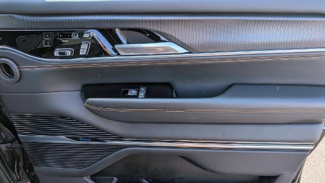 2025 Jeep Grand Wagoneer Series III
