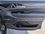 2025 Grand Wagoneer Thumbnail 32