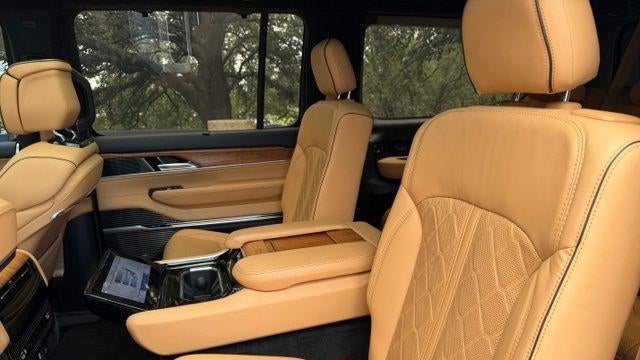 2023 Jeep Grand Wagoneer Series III Obsidian