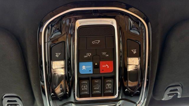 2023 Jeep Grand Wagoneer Series III Obsidian