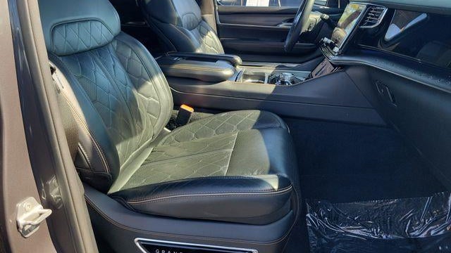 2023 Jeep Grand Wagoneer Series III Obsidian