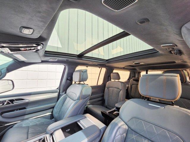 2023 Jeep Grand Wagoneer