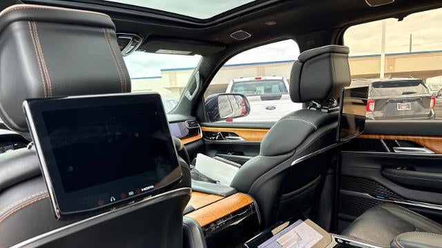 2024 Jeep Grand Wagoneer Series III