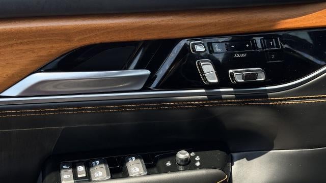 2024 Jeep Grand Wagoneer Series III