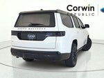 2024 Grand Wagoneer Thumbnail 5