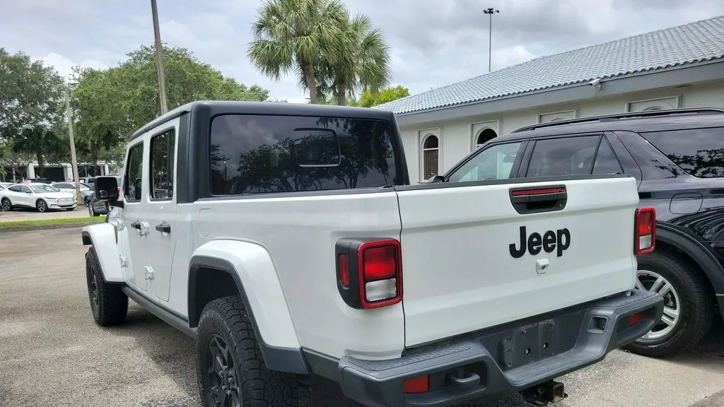 2021 Jeep Gladiator Sport