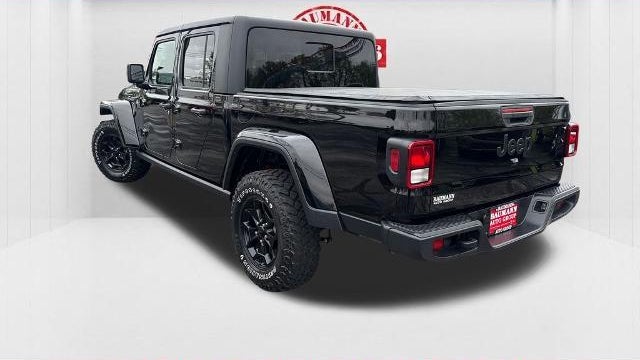 2022 Jeep Gladiator Sport