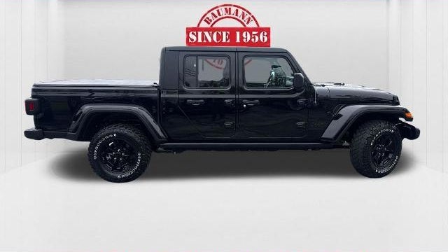 2022 Jeep Gladiator Sport