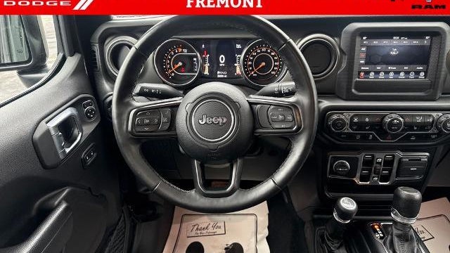 2022 Jeep Gladiator Sport