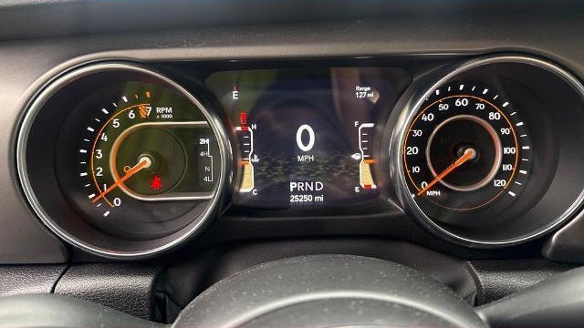 2022 Jeep Gladiator Sport
