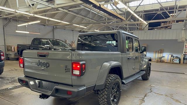2022 Jeep Gladiator Sport