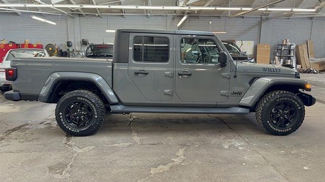 2022 Jeep Gladiator Sport