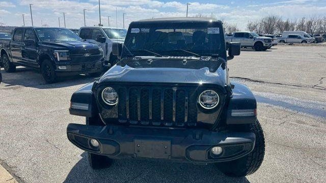 2022 Jeep Gladiator Sport