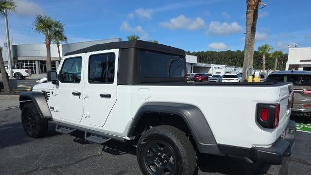 2022 Jeep Gladiator Sport