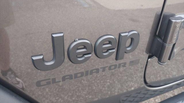 2024 Jeep Gladiator Sport