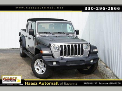 Photo of a 2020 Jeep Gladiator 4X4 Sport Altitude 4DR Crew Cab 5.0 FT. SB for sale