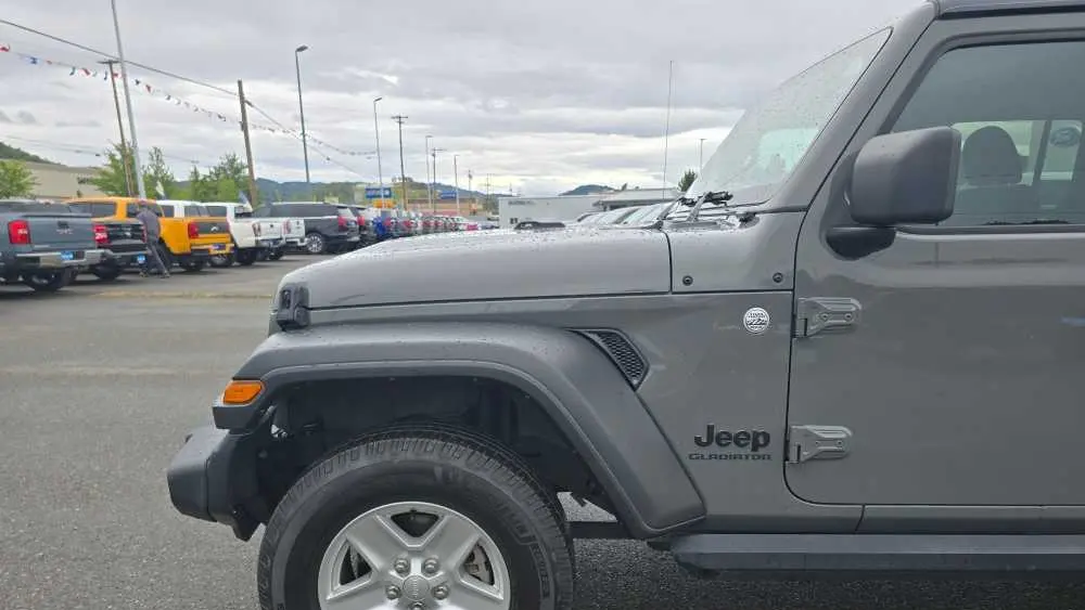 2020 Jeep Gladiator Sport Altitude