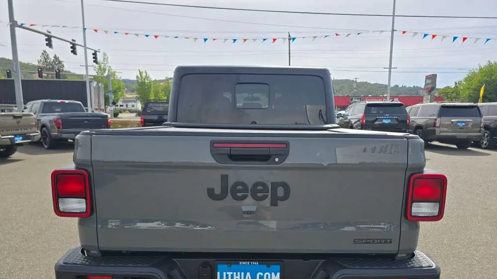 2020 Jeep Gladiator Sport Altitude