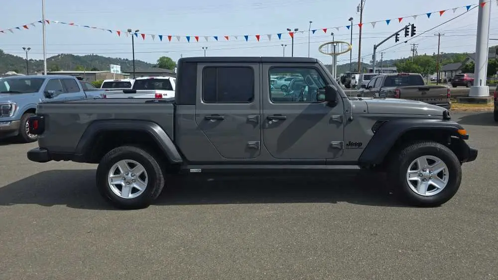 2020 Jeep Gladiator Sport Altitude