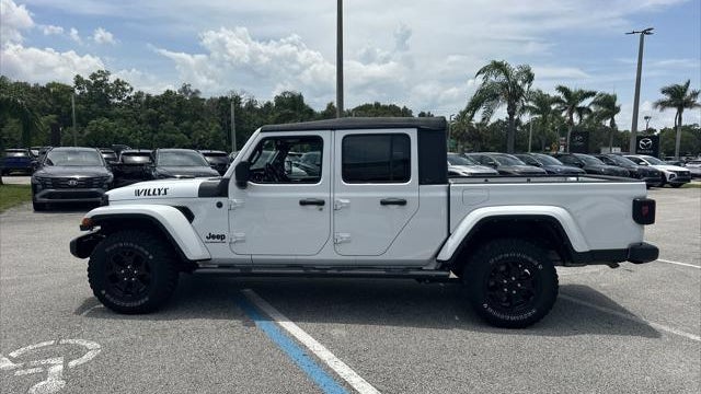 2022 Jeep Gladiator Willys