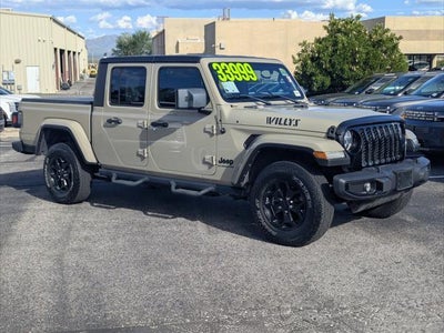 2022 Jeep Gladiator 4X4 Willys 4DR Crew Cab 5.0 FT. SB