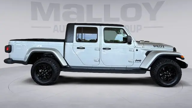 2023 Jeep Gladiator Sport