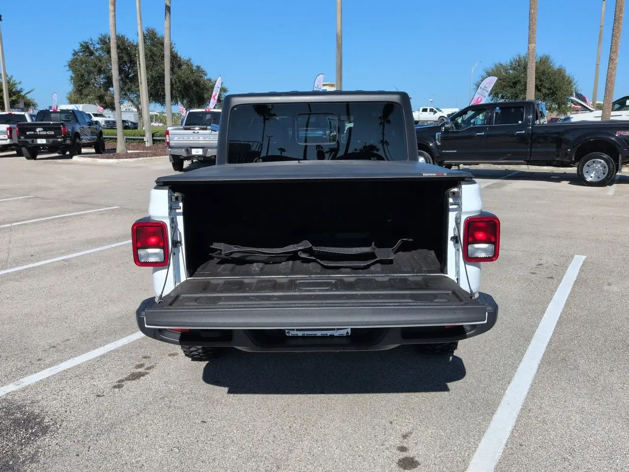 2023 Jeep Gladiator - $32,595
