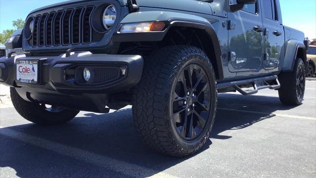 2024 Jeep Gladiator NightHawk