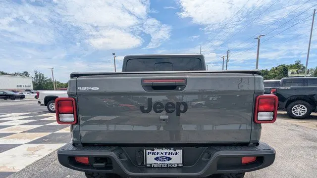 2020 Jeep Gladiator Sport Altitude