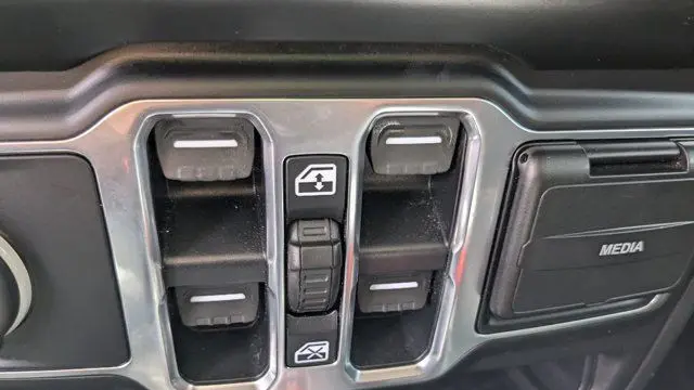 2020 Jeep Gladiator Sport Altitude