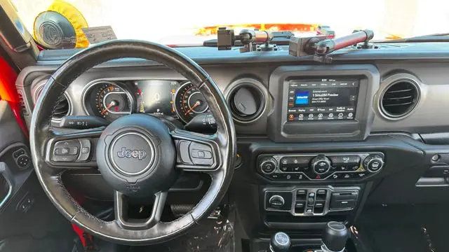 2021 Jeep Gladiator Sport