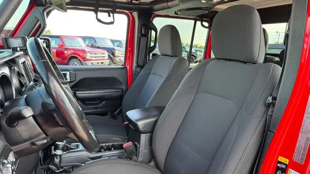 2021 Jeep Gladiator Sport
