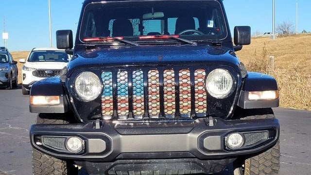 2022 Jeep Gladiator Sport