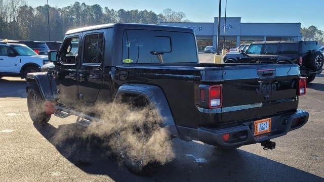 2022 Jeep Gladiator Sport