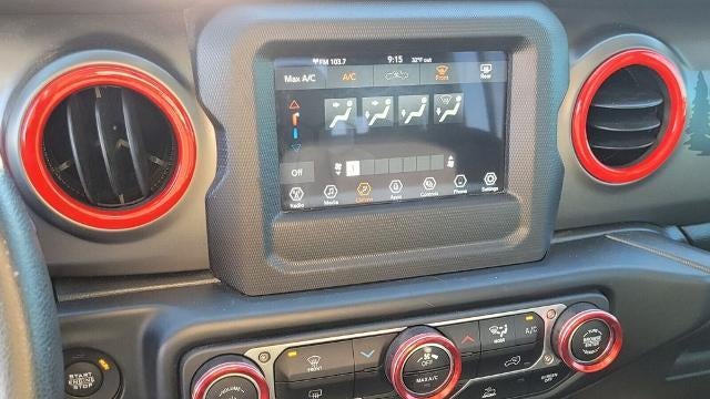 2022 Jeep Gladiator Sport