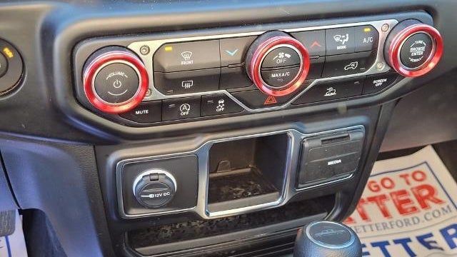 2022 Jeep Gladiator Sport