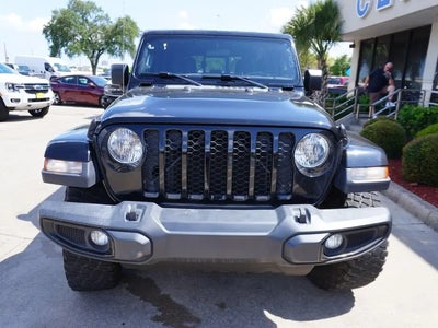 2022 Jeep Gladiator 4X4 Sport 4DR Crew Cab 5.0 FT. SB