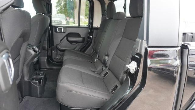 2022 Jeep Gladiator Altitude