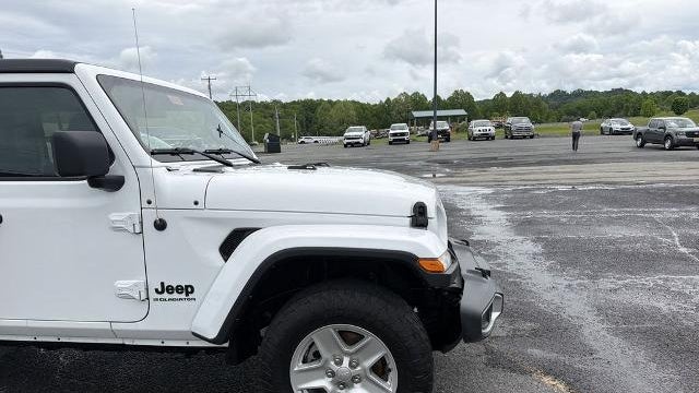 2023 Jeep Gladiator Sport