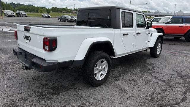 2023 Jeep Gladiator Sport
