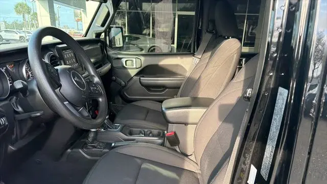 2023 Jeep Gladiator Freedom