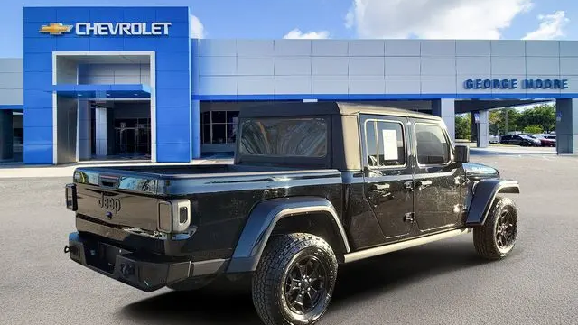 2023 Jeep Gladiator Freedom